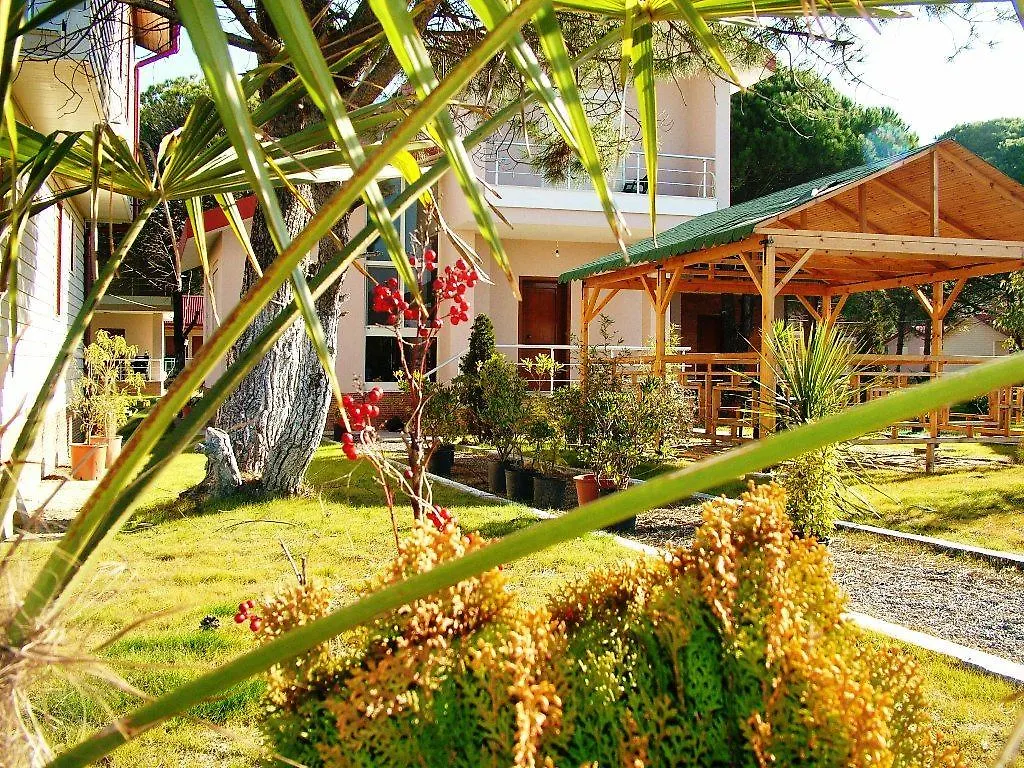 Semesterbostad A Beautiful Beach House Gjiri Lalzit Fushe-Drac